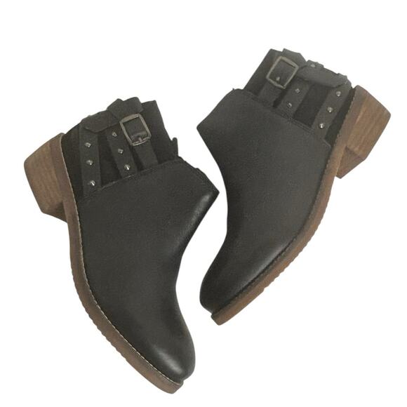 Softwalk  Women's Black Leather Bootie Size 6 Medium - Picture 1 of 8